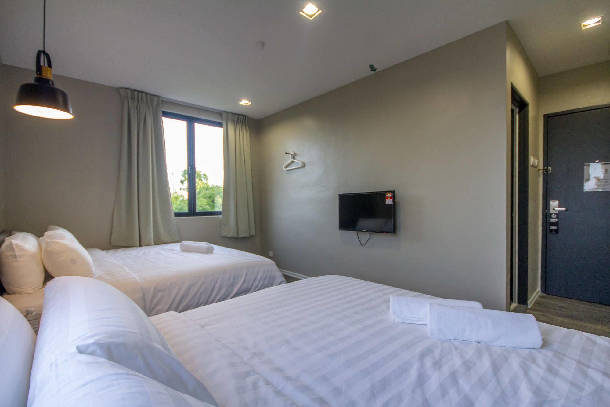 Chariton Hotel Alma Bukit Mertajam Dış mekan fotoğraf